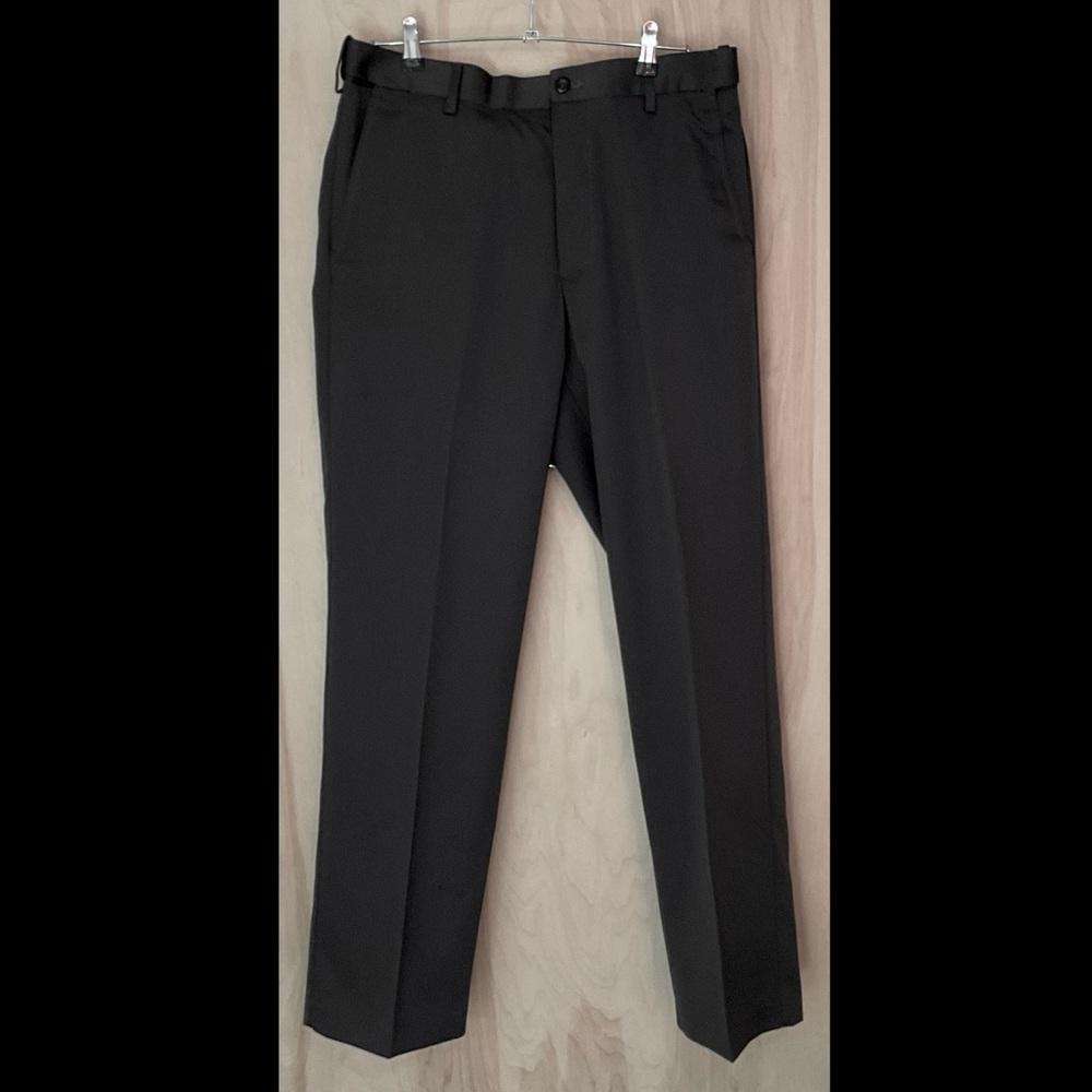 Van Heusen Non-Iron 2” Extender Waist Charcoal Grey Pleated Dress Pants Sz 32x32